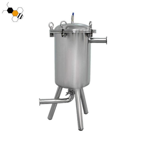 Wax filtering machine