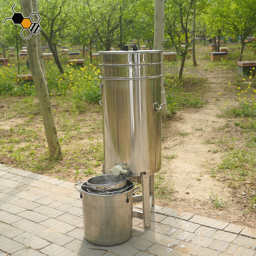 Honey Tank With Strainer